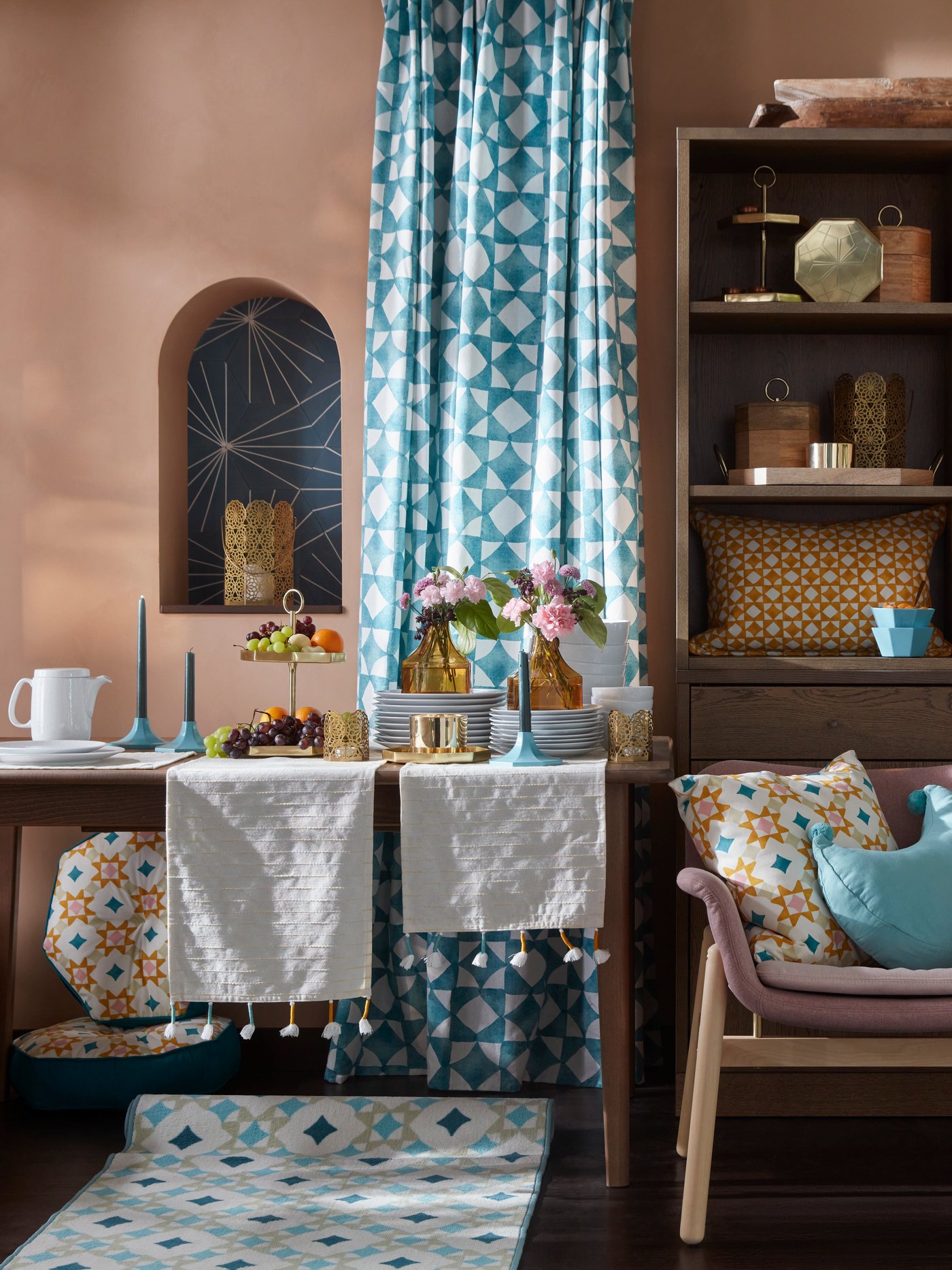 A blue GOKVÄLLÅ rug