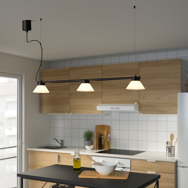 Lampada a sospensione SAMBORD nera/bianca con 3 lampade.