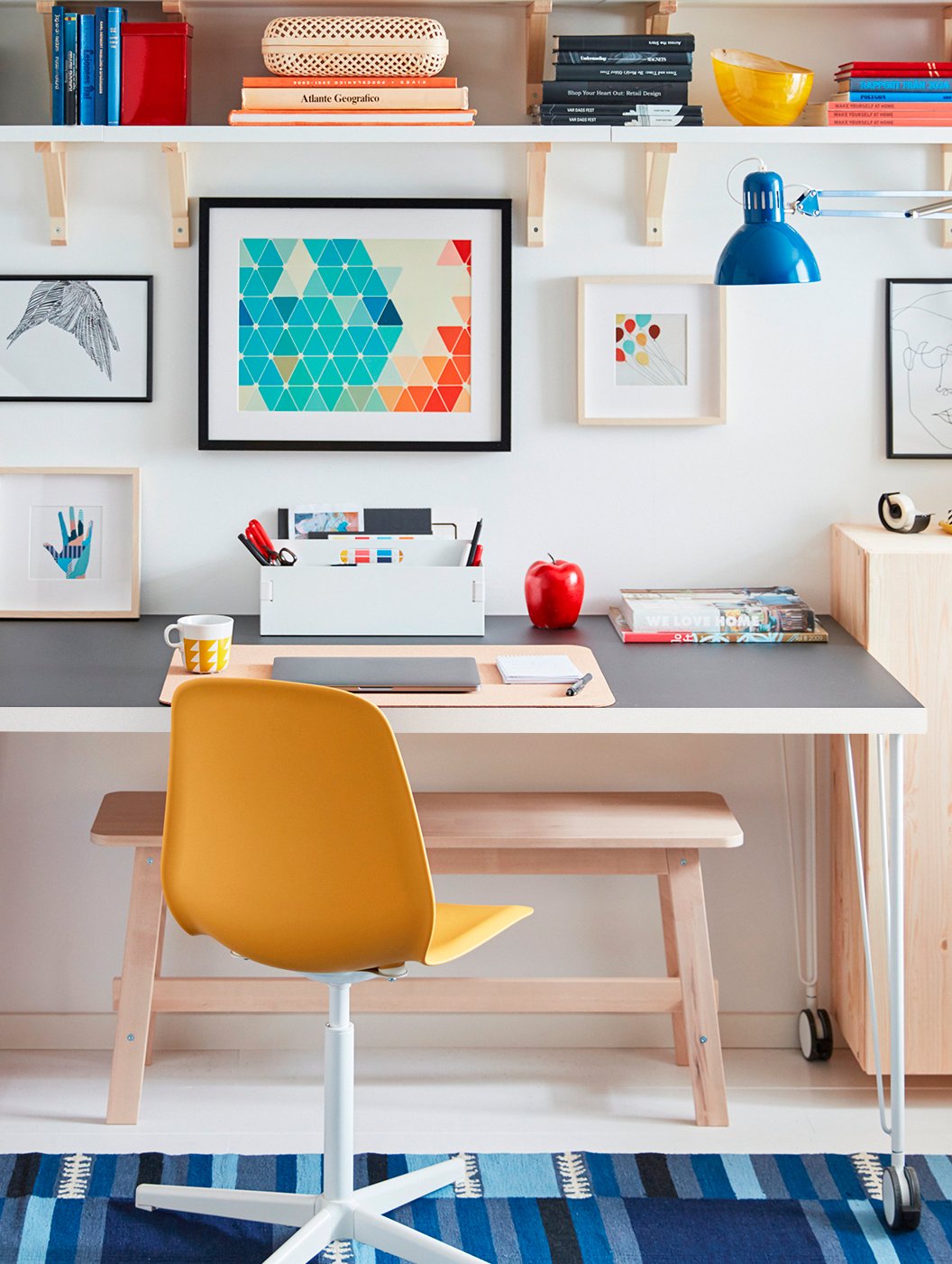 Стол и кресло из IKEA для подростка