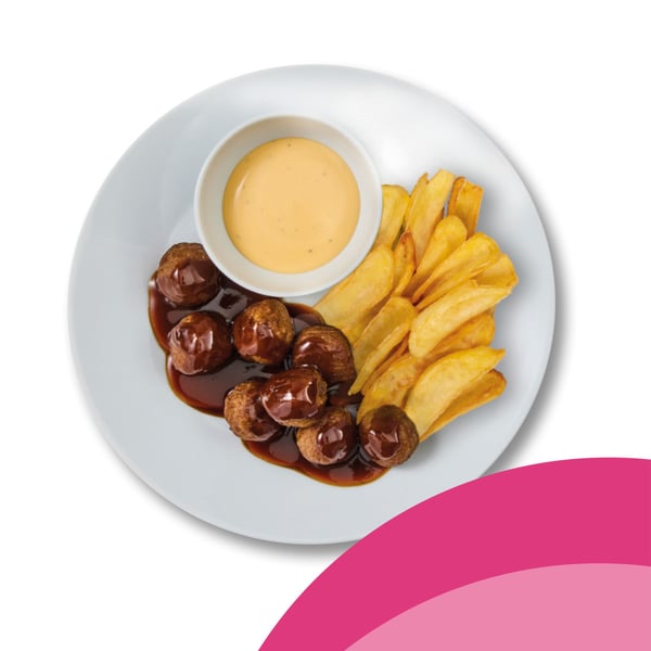Polpette VegeTali e Quali con salsal BBQ coreana, patatine fritte e salsa cheddar. 