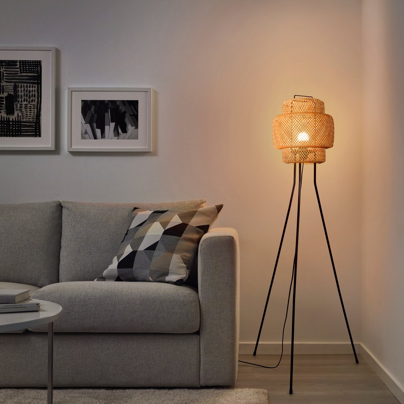 A bamboo/handmade SINNERLIG floor lamp