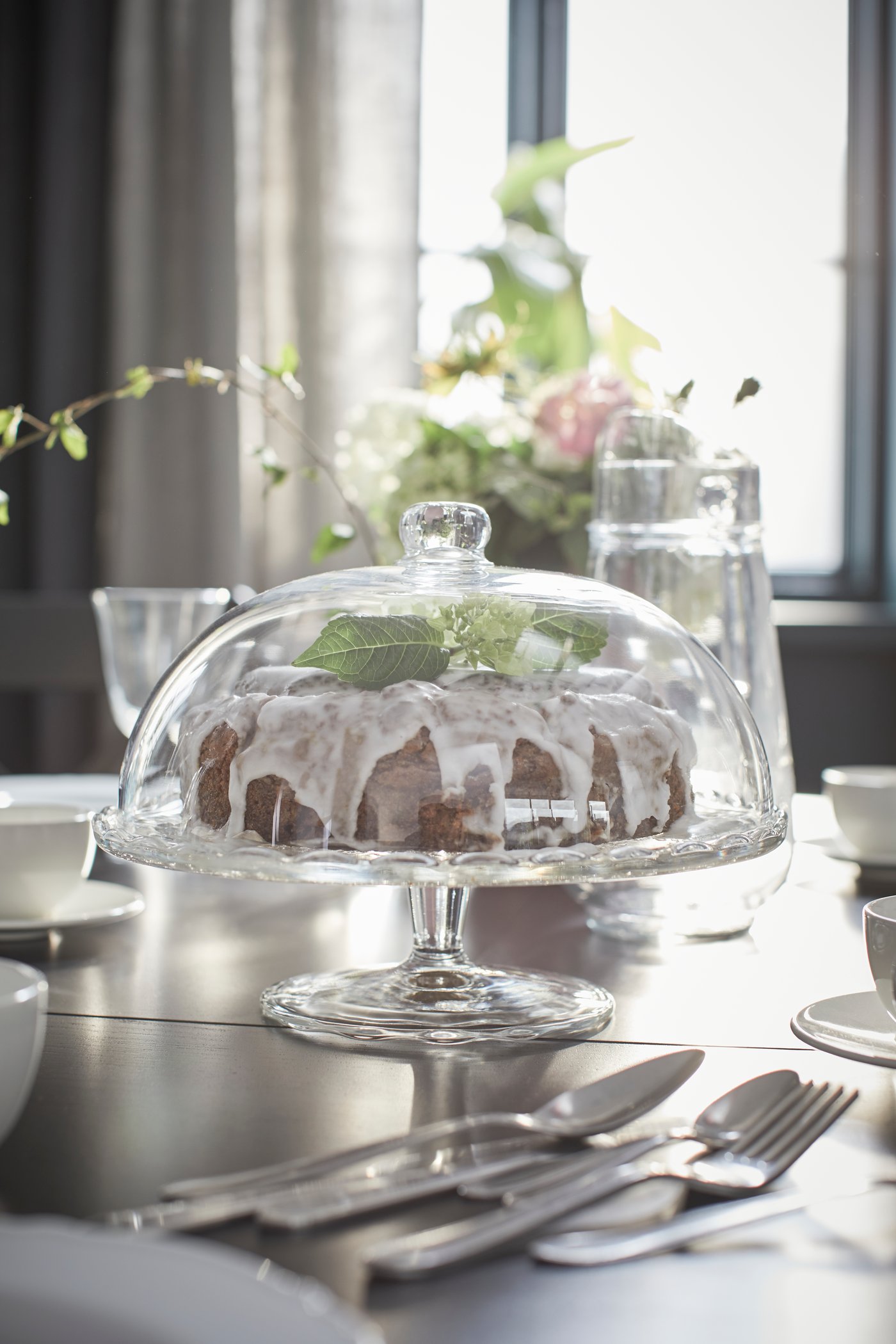 A stainless steel IDENTITET 16-piece cutlery set in the dining room