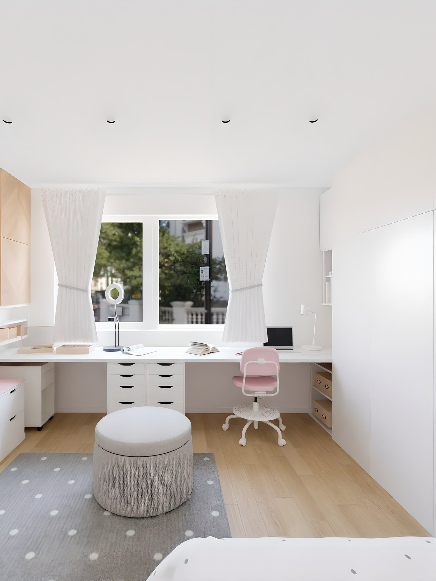 Pisalna miza v otroški sobi