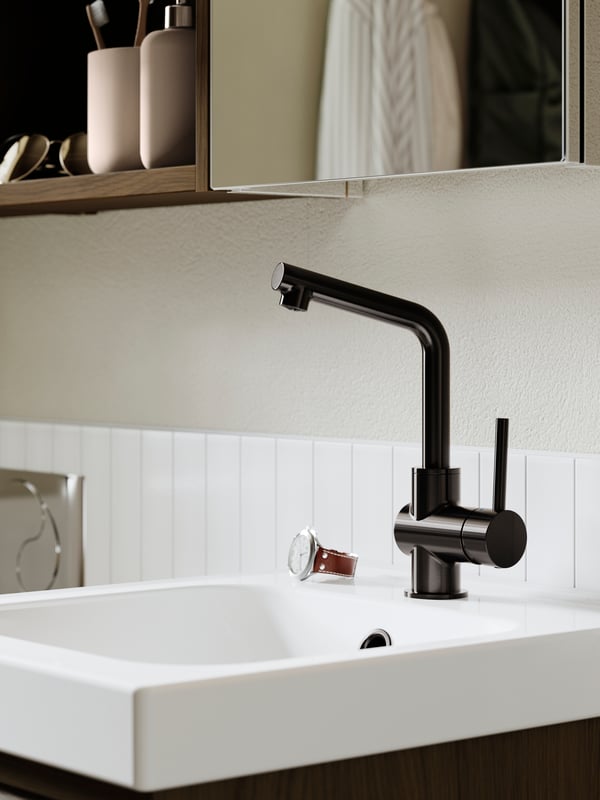 Bathroom taps & faucets
