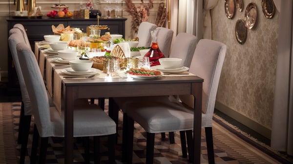 Dining room with cookware and lively decorations