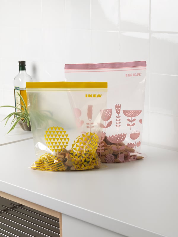 An assorted sizes/assorted colours ISTAD resealable bag