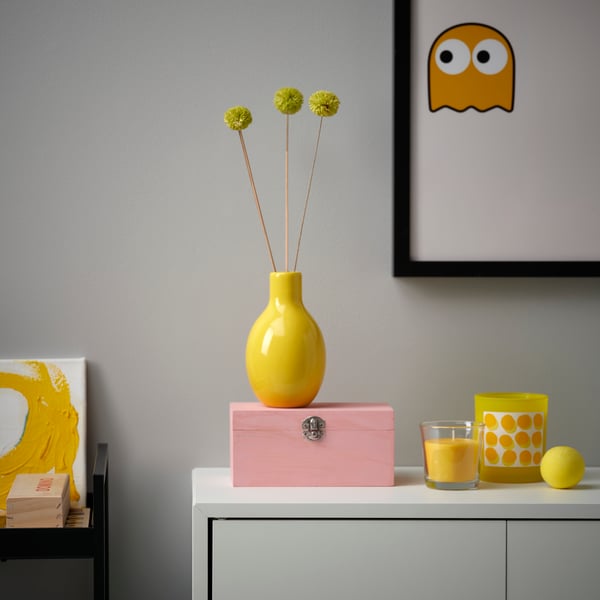 An yellow BLODBJÖRK vase