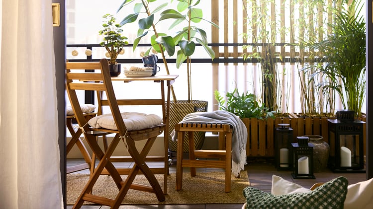 Cómo decorar un balcón pequeño sin gastar demasiado - IKEA