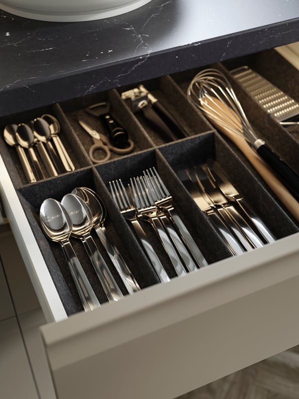 A VARDAGEN Bottle opener and can opener