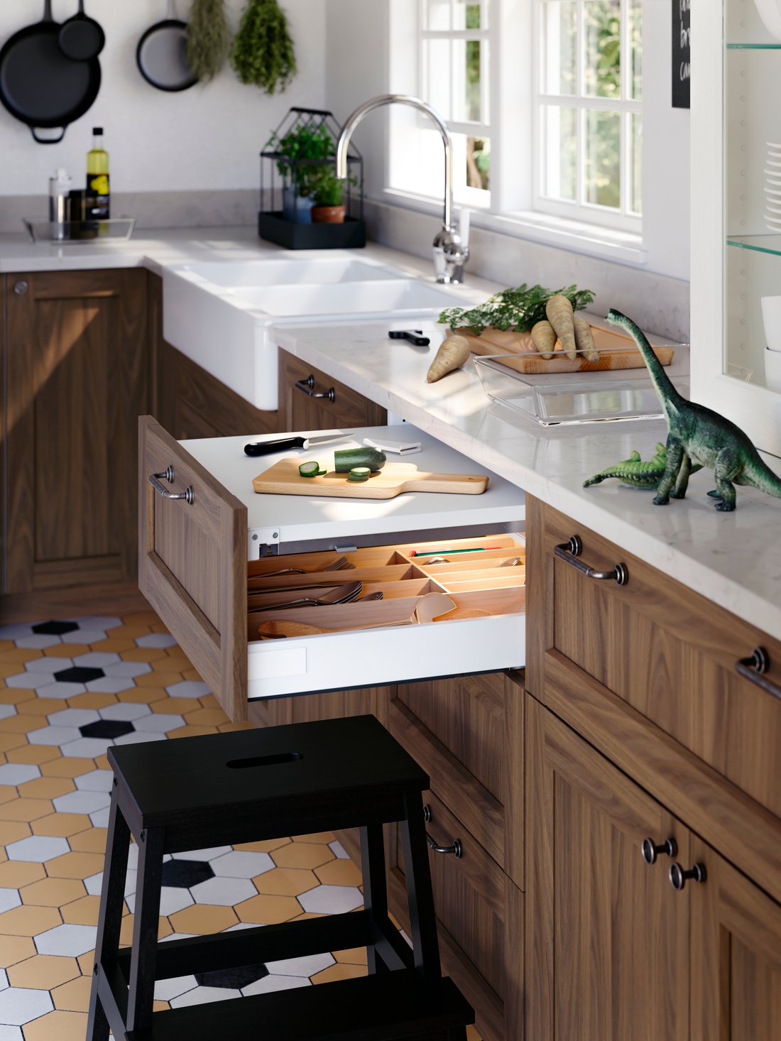 Kitchen space saving ideas to set creativity free - IKEA
