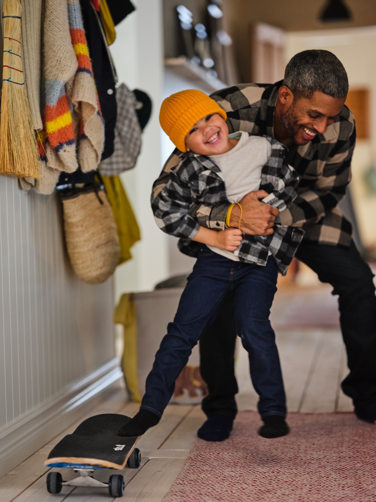 JÄTTELIK vreća za odlaganje s dinosaurusima u hodniku.