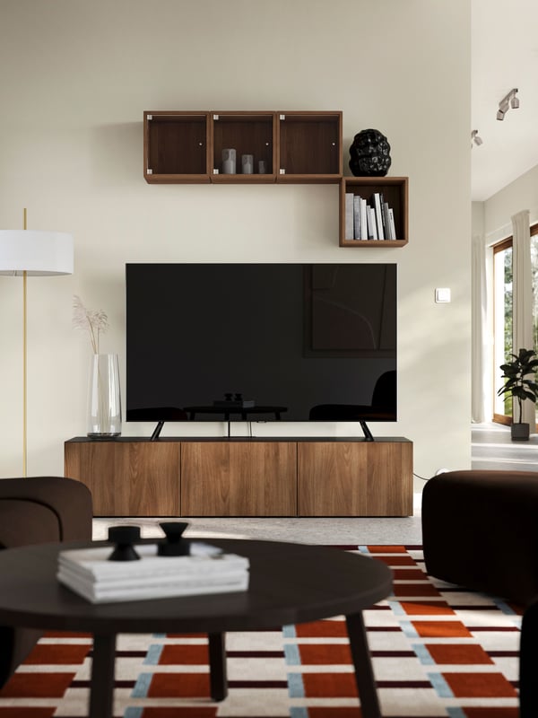 A white textile/brass-plated STOCKHOLM 2025 floor lamp