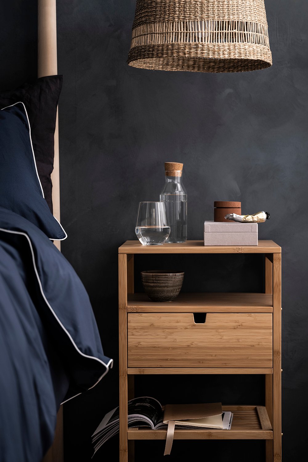 A sedge/handmade TORARED pendant lampshade in the bedroom