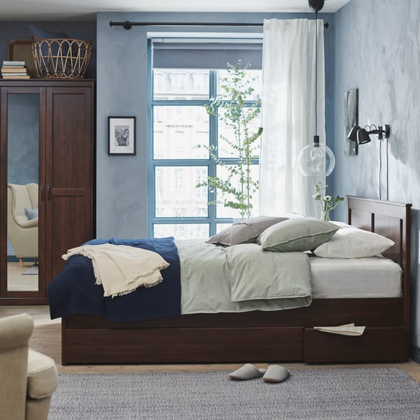 A green/stripe BERGPALM duvet cover and 2 pillowcases