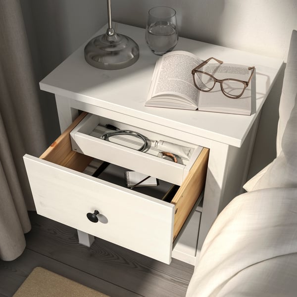 A white stain HEMNES chest of 2 drawers