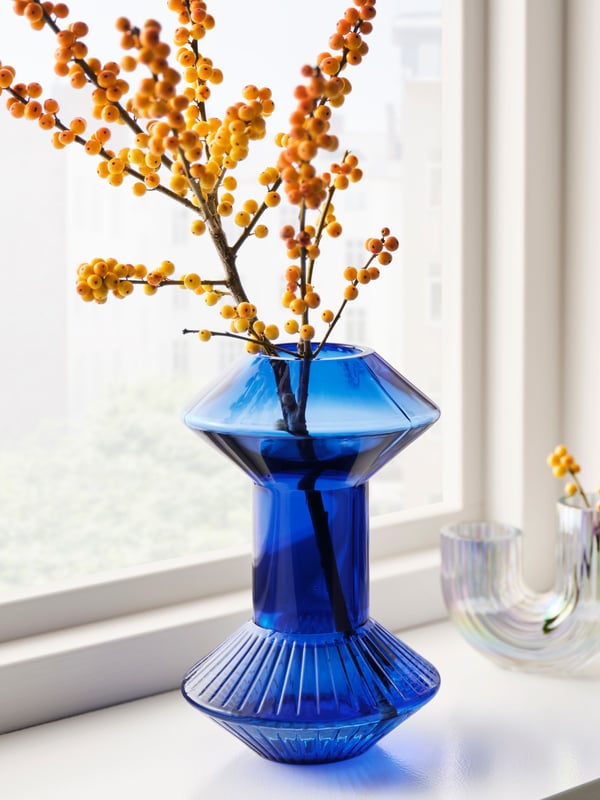 A blue KRYPOXBÄR vase