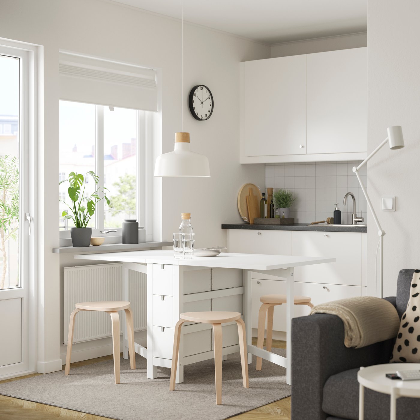 IKEA NORDEN / KYRRE bord och 4 pallar, vit/björk, 26/89/152 cm