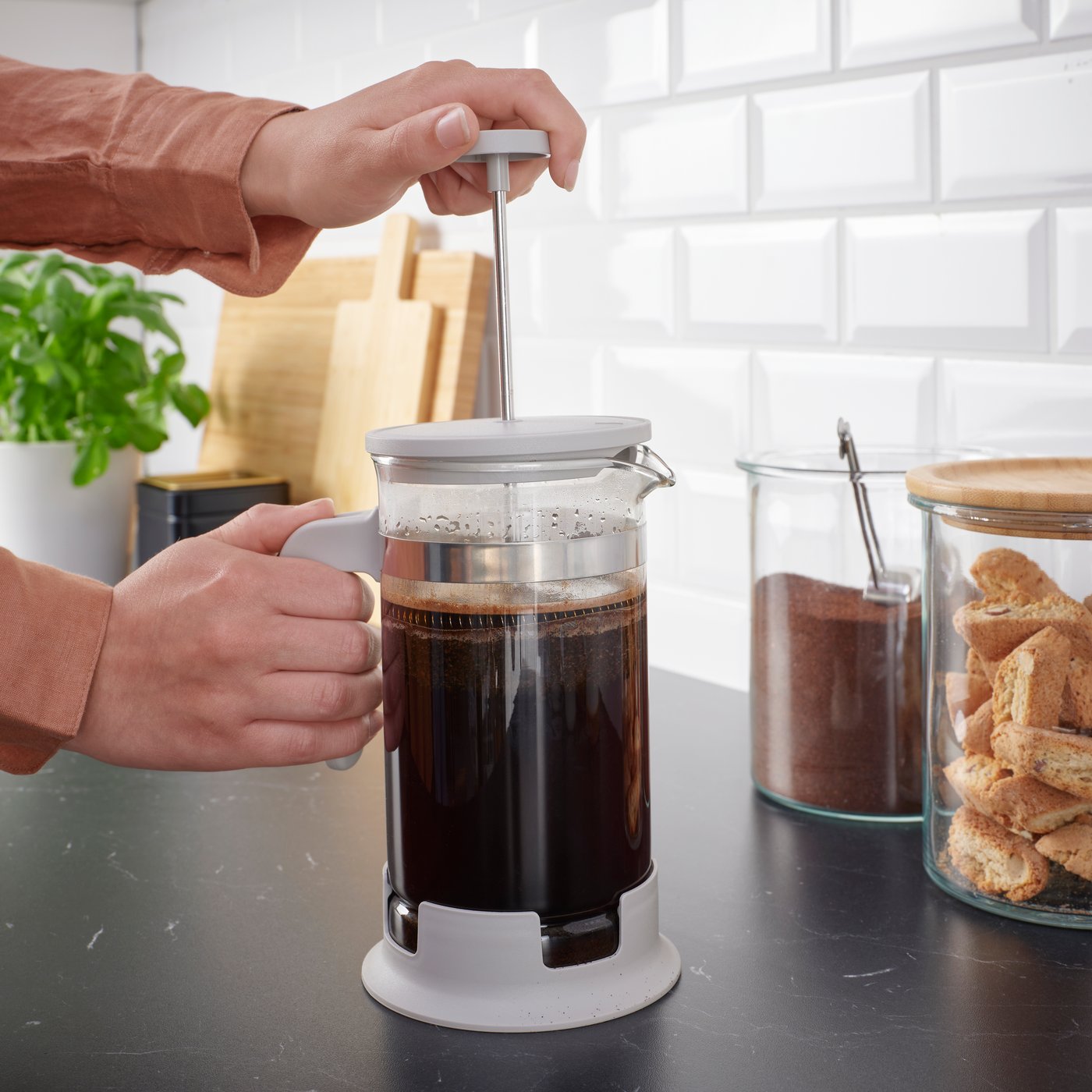 A glass/stainless steel light grey-beige UPPHETTA coffee/tea maker