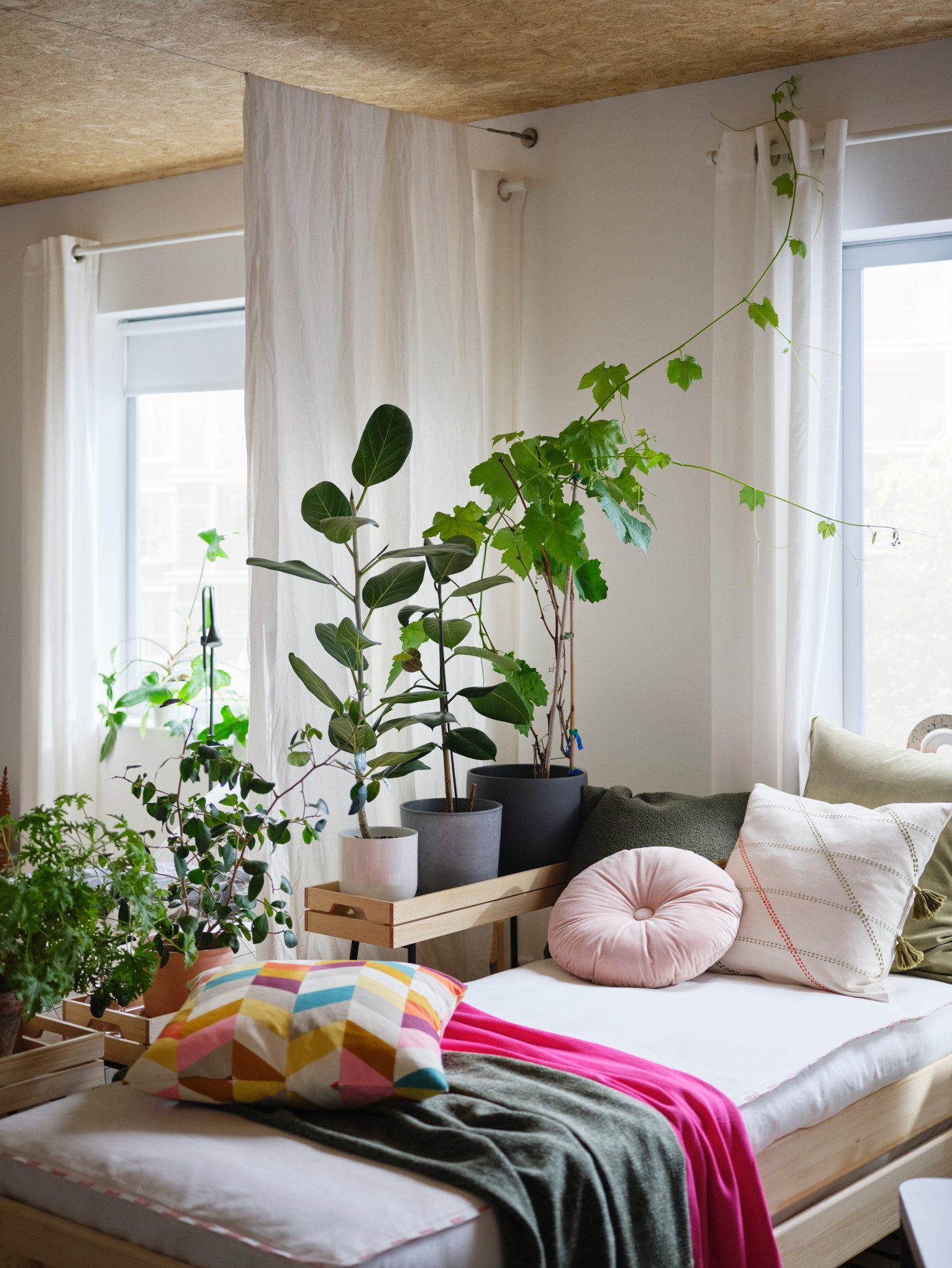 Twin & Full Size Daybeds & Guest Beds Trundle Beds IKEA