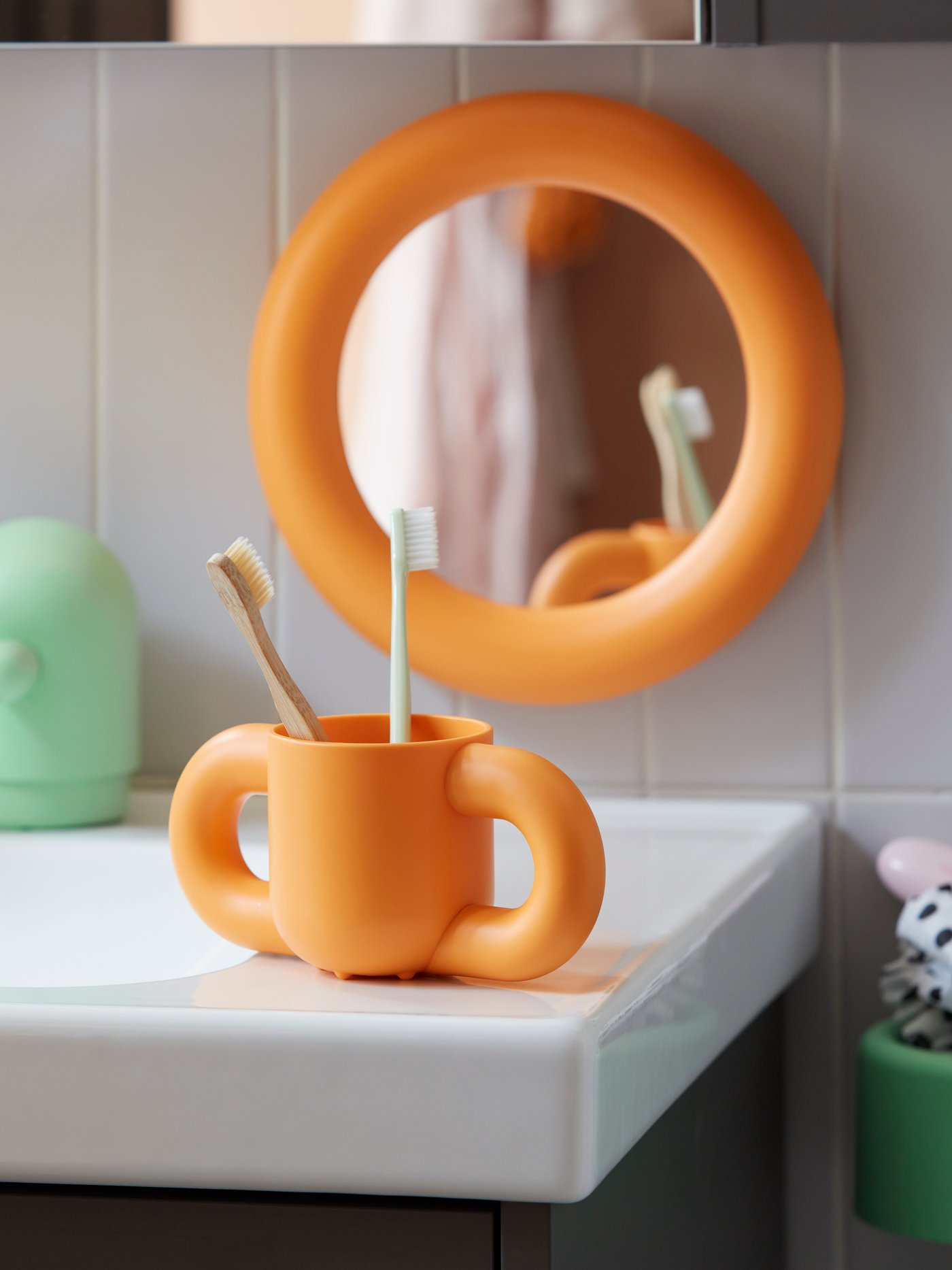 Accessoires de salle de bain pour enfant oranges