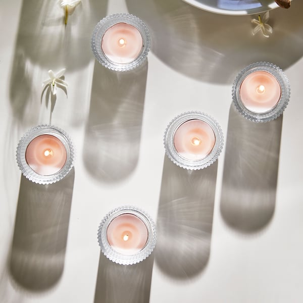 A Jasmine/pink LUGNARE scented tealight