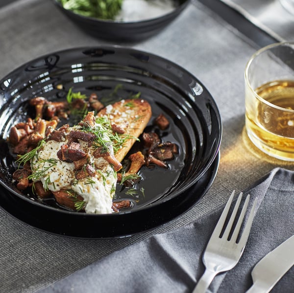 A black NÄTBARB deep plate