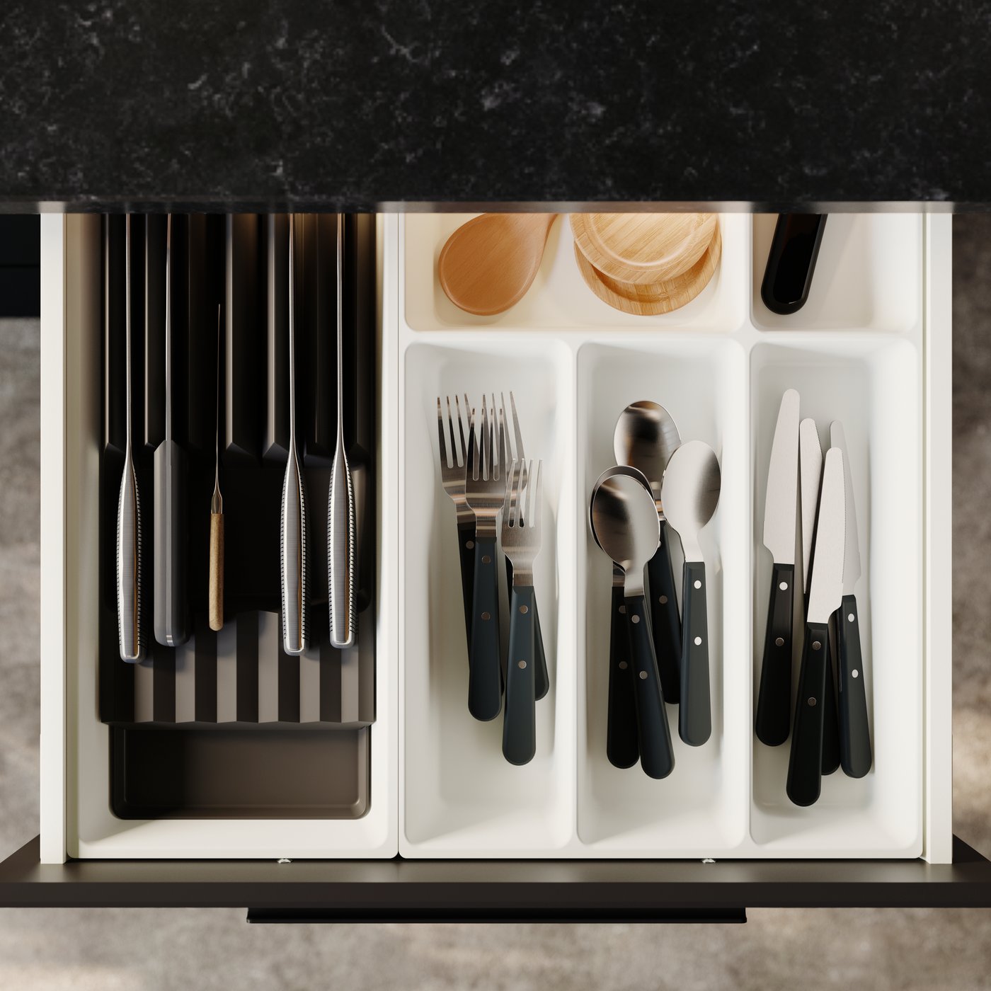 Un set di 3 coltelli IKEA 365+ in cucina in un cassetto da cucina