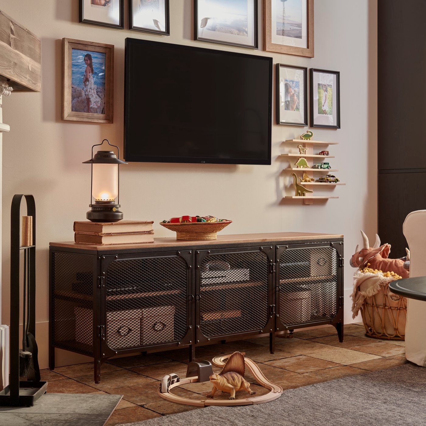 A LUSTIGT wall shelf and FJÄLLBO TV stand