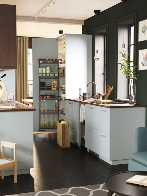 Cuisine couleur blanche avec sol foncé noir