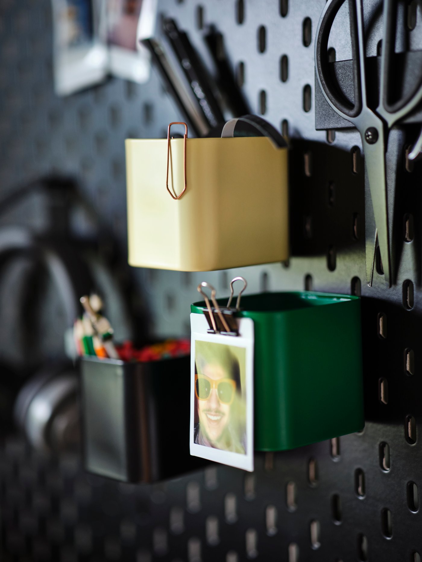 A mixed colours SKÅDIS container in the home office