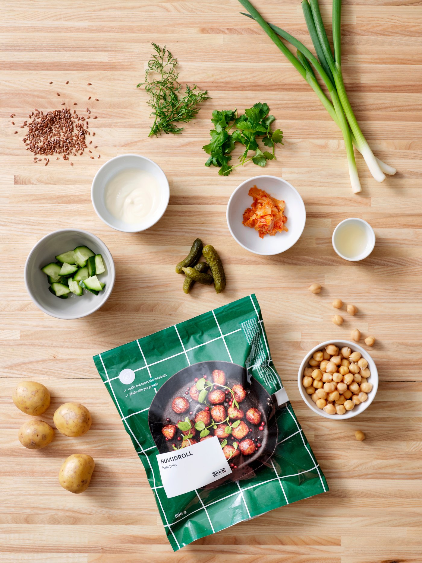 A frozen HUVUDROLL plant balls in the kitchen