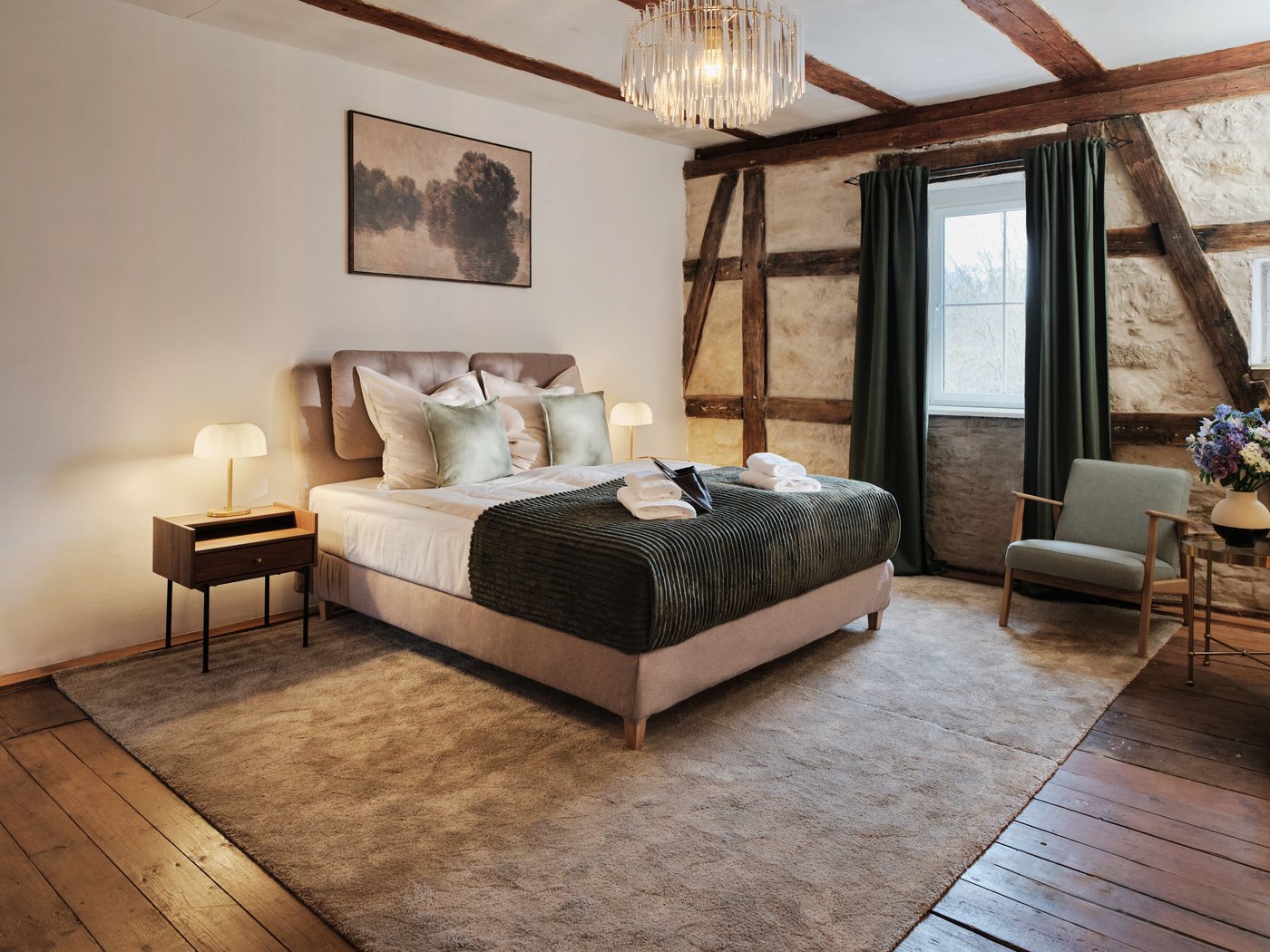 Ein grau-grüner DYTÅG Kissenbezug