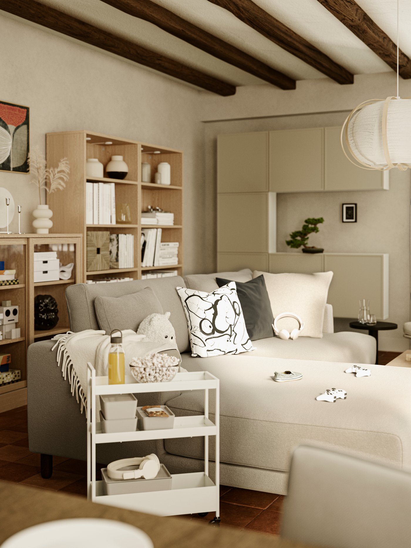 Et TONSTAD bokskap og et skap med skyvedører i glass står bak en UPPÅKRA 3-seters modulsofa med sjeselong.