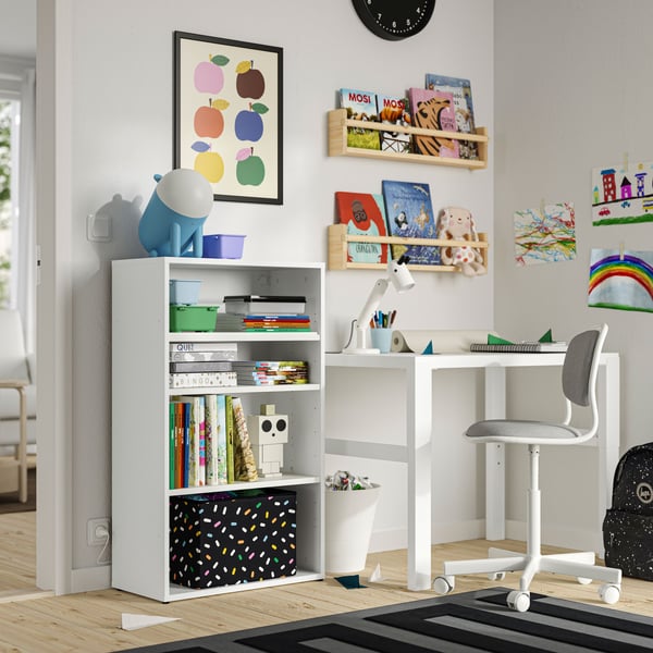 A dimmable/dog blue GREJSIMOJS LED table lamp in the childrens room