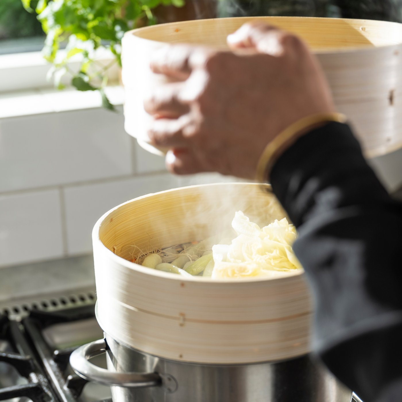 A bamboo KLOCKREN steamer