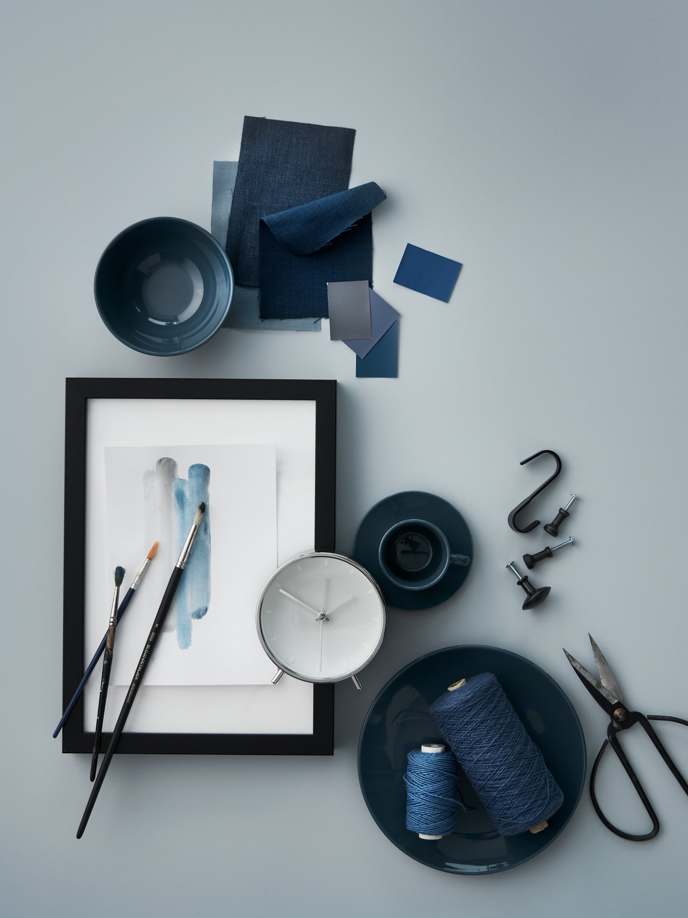 A glossy dark turquoise FÄRGKLAR bowl