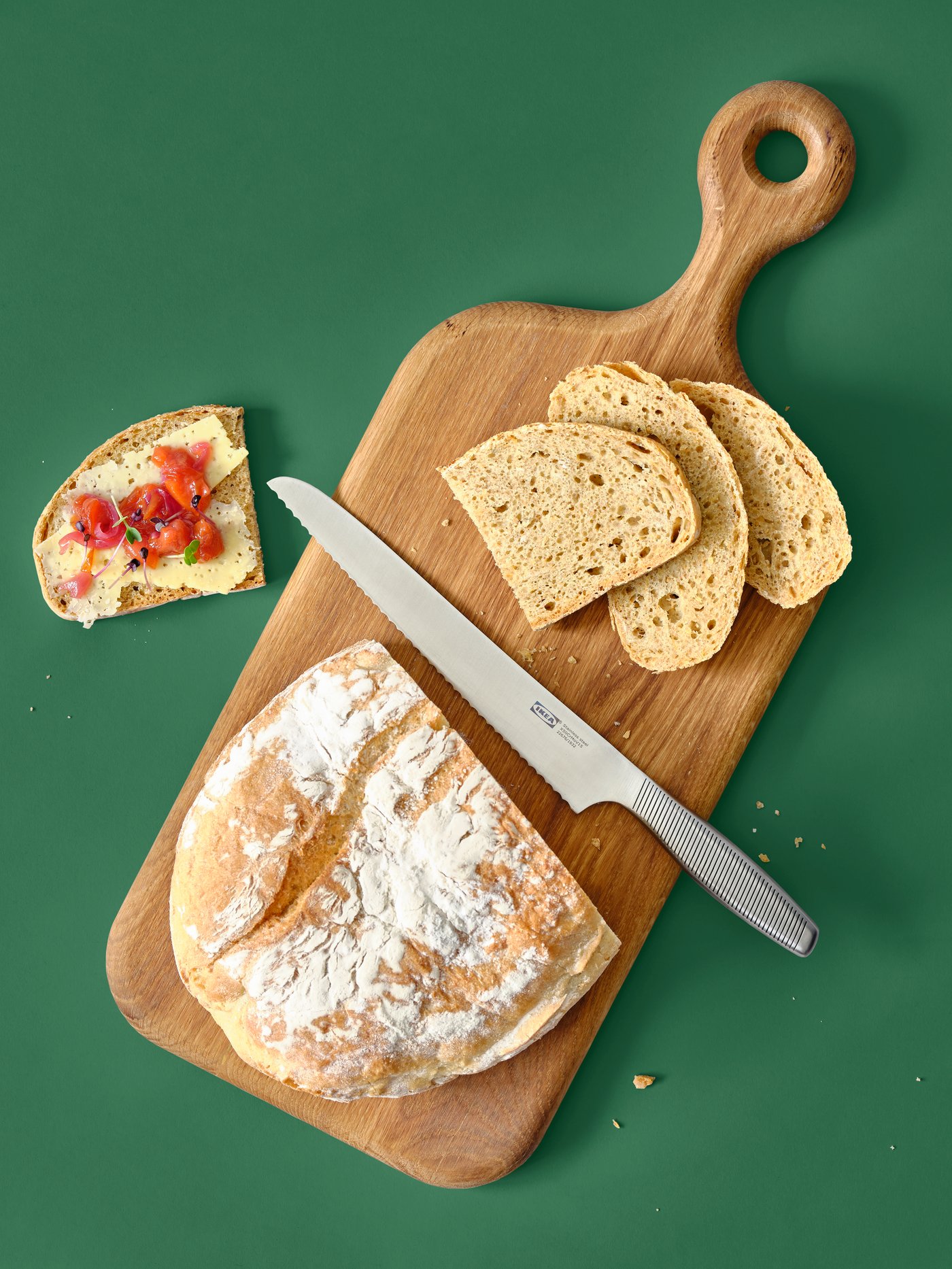 A stainless steel IKEA 365+ bread knife