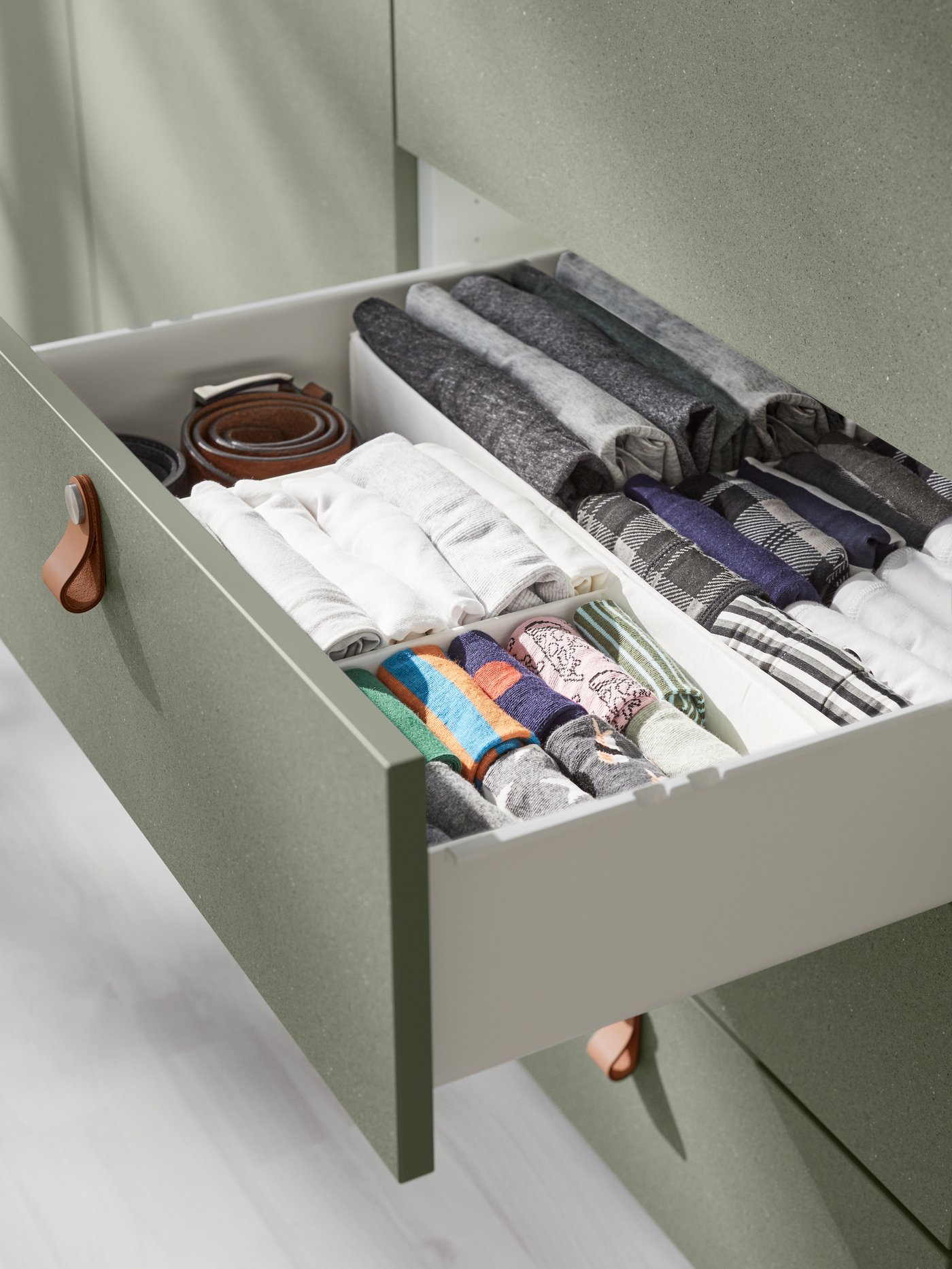 أثاث وأفكار غرفة النوم لأي طراز وميزانية IKEA أثاث وأفكار غرفة النوم لأي طراز وميزانية IKEA