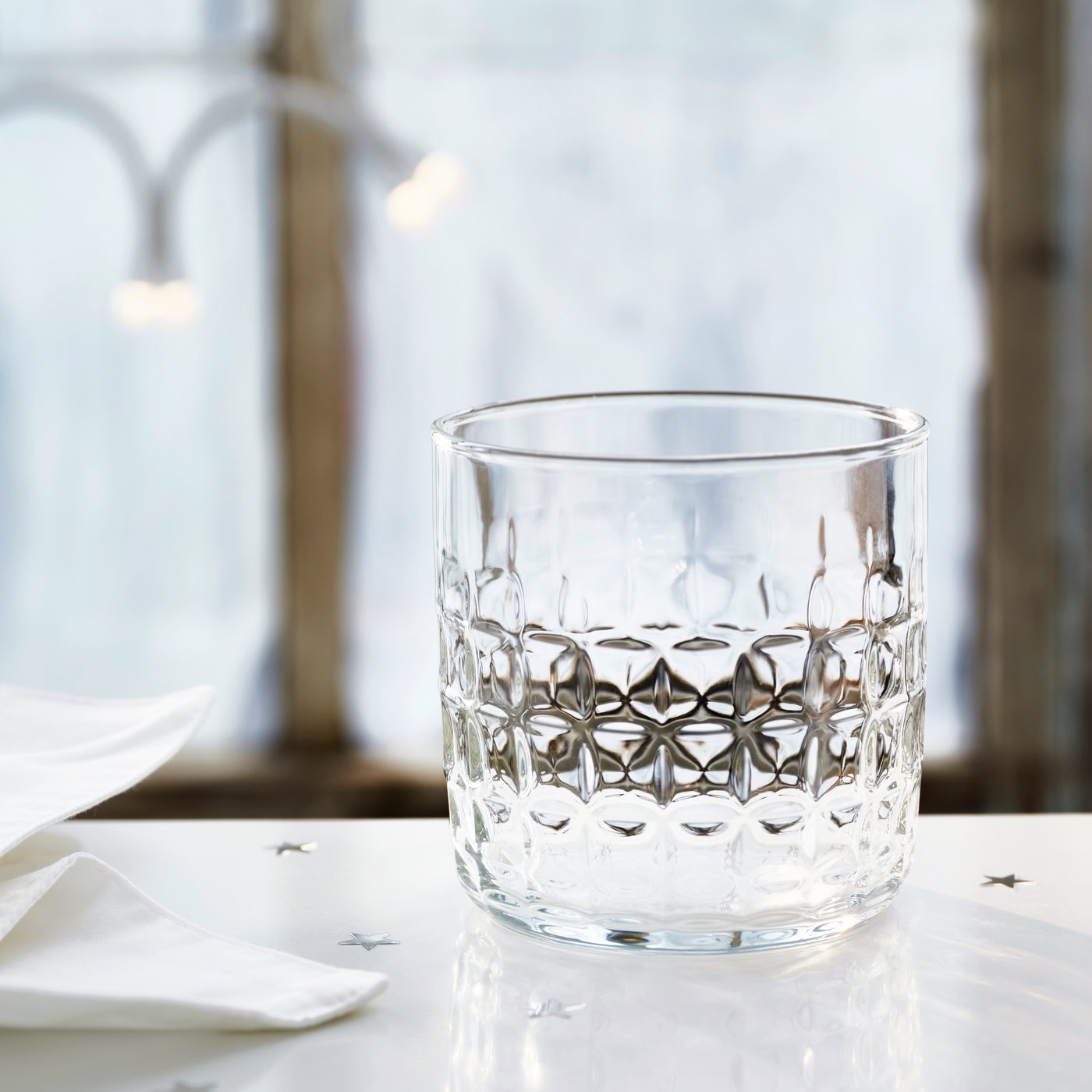 A clear glass FRÖJDA glass