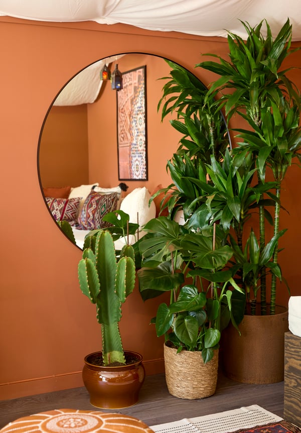 A black LINDBYN mirror