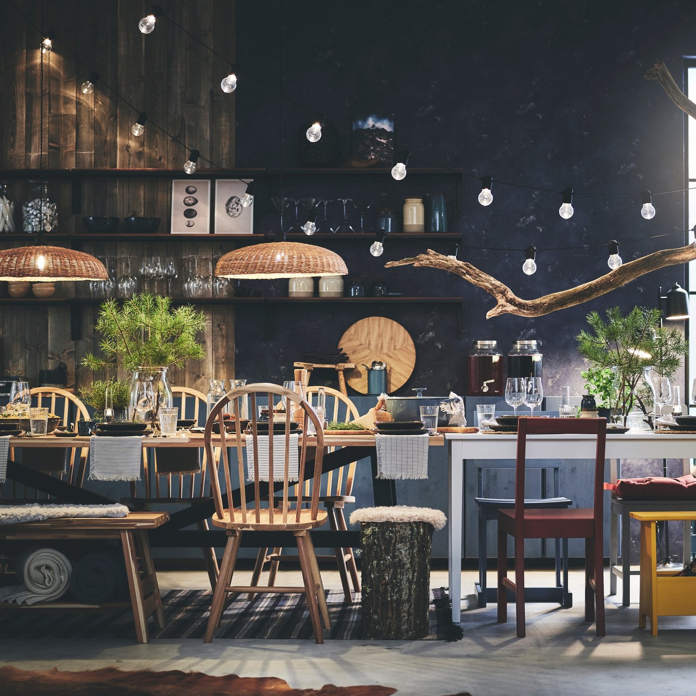 A VARDAGEN jar with tap in the dining room