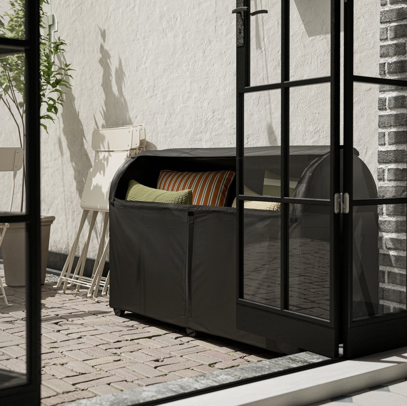 A foldable beige SALTHOLMEN chair, outdoor outside