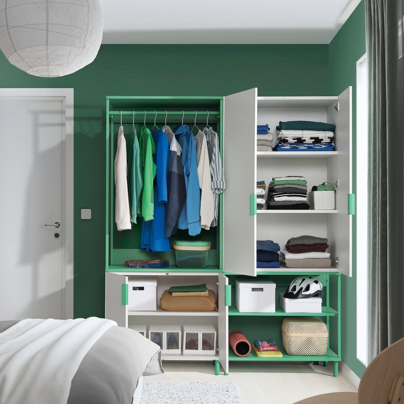 A white Fonnes/green PLATSA wardrobe with 4 doors