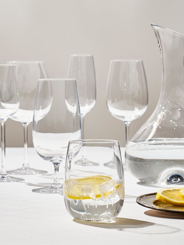 A clear glass STORSINT glass