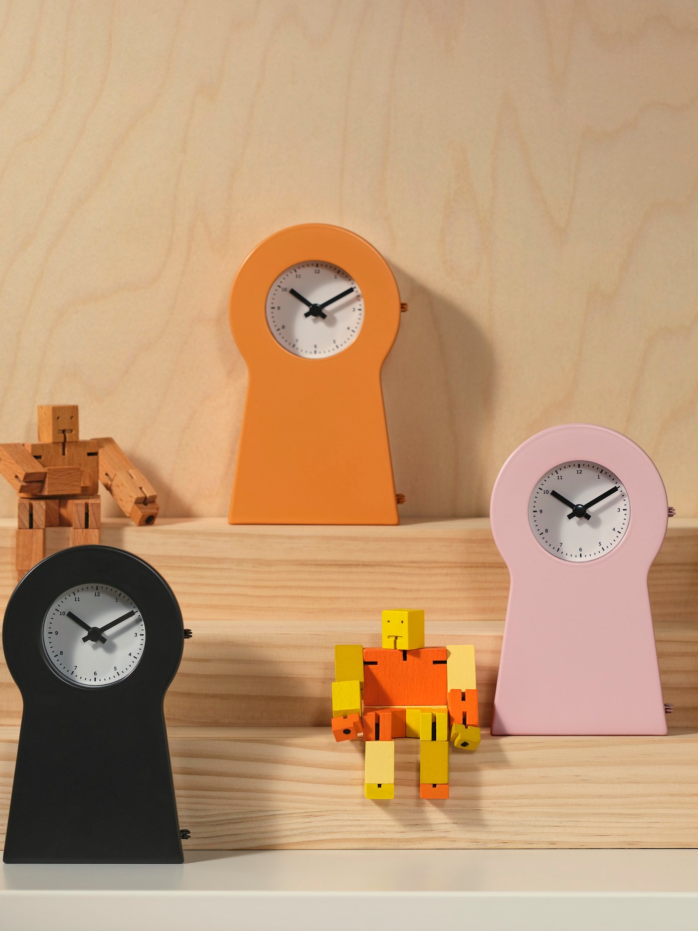 A black IKEA PS 1995 clock