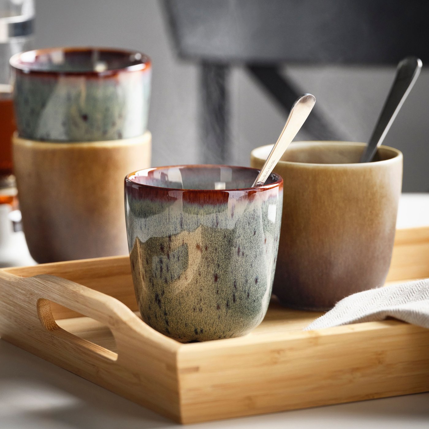 Různobarevné hrnky GLADELIG