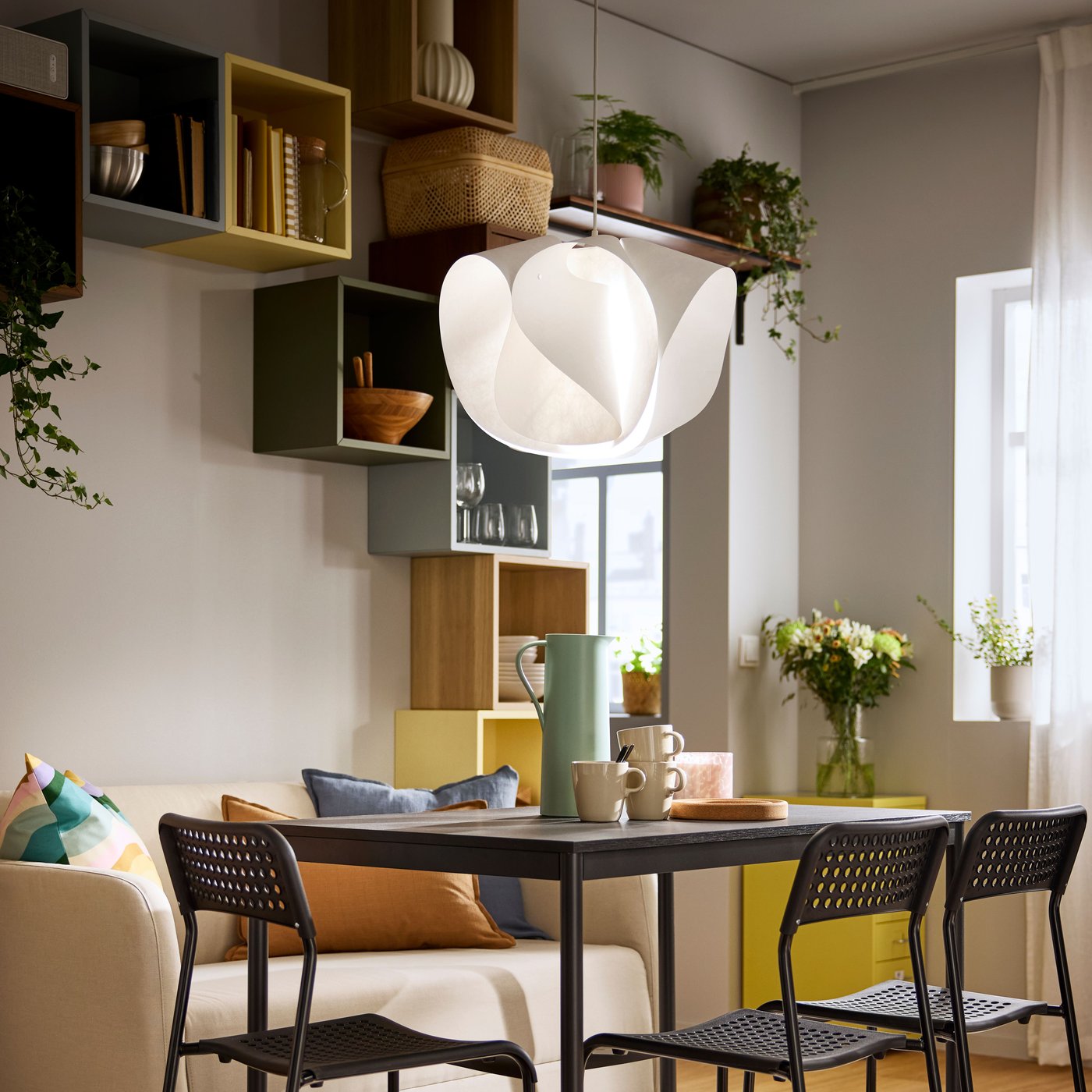 A bamboo GRÖNSAKER serving bowl in the dining room