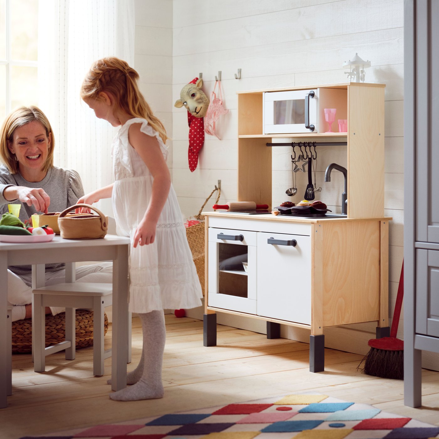 A DUKTIG 7-piece toy baking set
