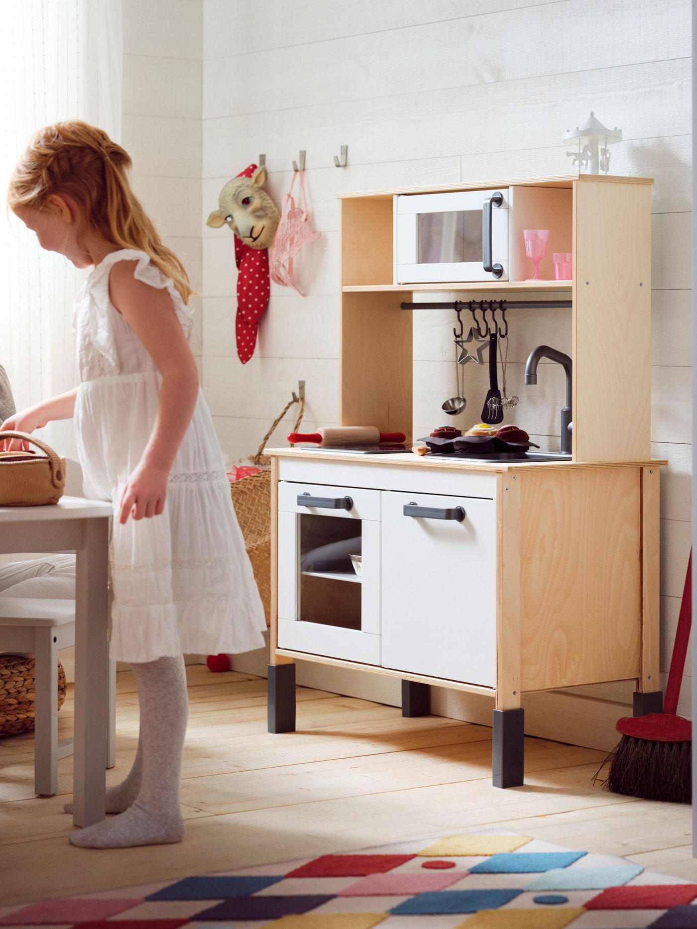 A DUKTIG 7-piece toy baking set