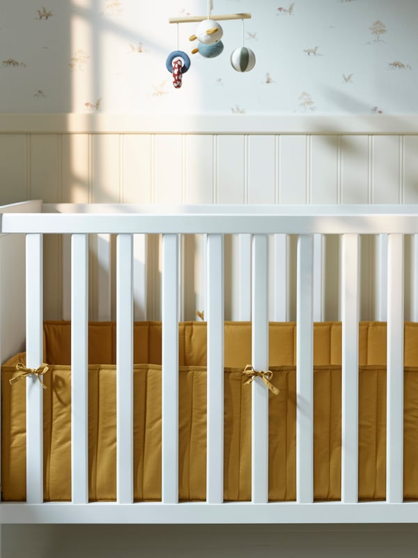 A multicolour GULDVÄVARE mobile